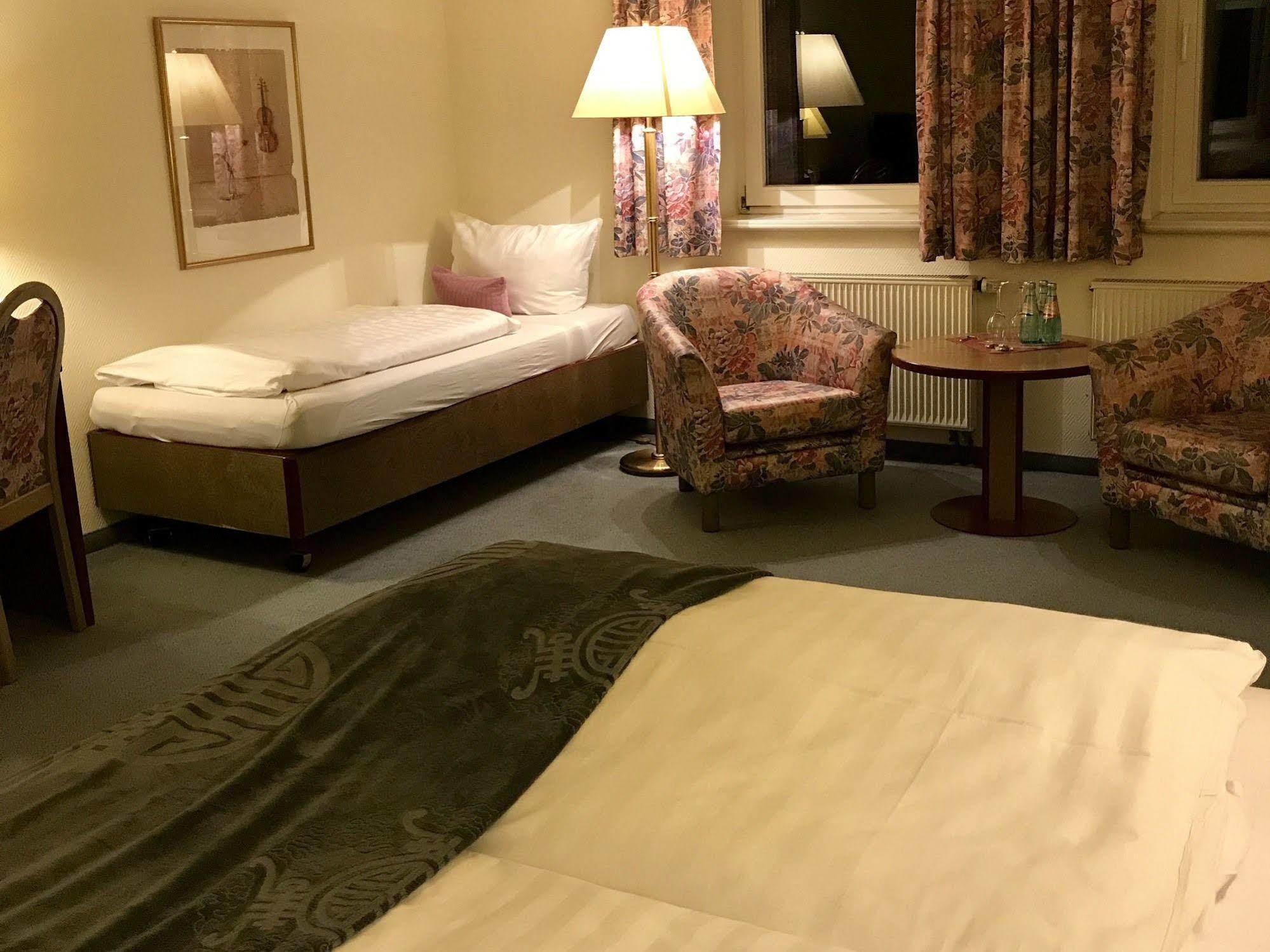 Dein Gutshof Hotel & Ferienwohnungen Gorlitz Ngoại thất bức ảnh